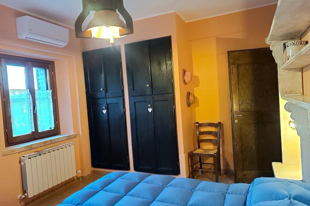 Ganze Wohnung, Zweizimmerwohnung \"Cinghiale\" im Landhaus Urbino. 4 p Atemberaubende Aussicht in Urbino, Pesaro-Urbino