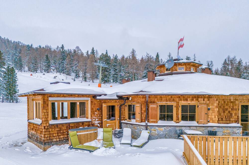 Ganze Wohnung, Luxuriöses Apartment mit Sauna an der Piste in Weißpriach, Bundesland Salzburg