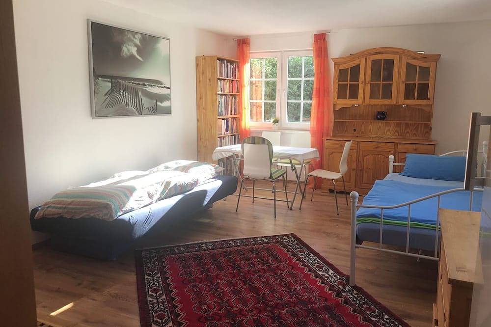 Ganze Wohnung, Unterkunft in Ilmenau für bis zu 7 Personen (mit Garten) in Langewiesen, Thüringer Kernland