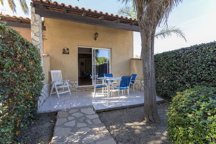 Casa de Vacaciones 'La Capelle 2 Habitaciones 347' con Piscina Compartida, Wi-Fi y Aire Acondicionado in Roquefort-des-Corbières, Costa mediterránea (Francia)