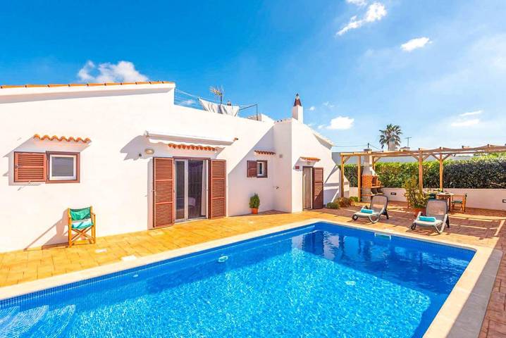 Chalet para 4 personas con terraza in Cala en Porter, Municipio de Alaior