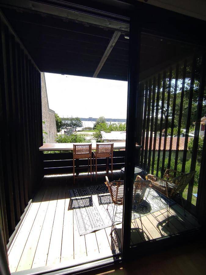 Location de vacances pour 2 personnes, avec terrasse ainsi que vue sur le lac et vue dans Lac de Lacanau - 3