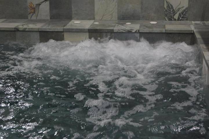 Casa rural para 14 personas, con jacuzzi además de piscina y jardín en Castilla y León - 2