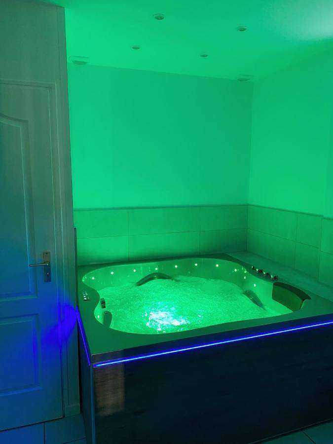 Gîte pour 2 personnes, avec jacuzzi à Beure - 4