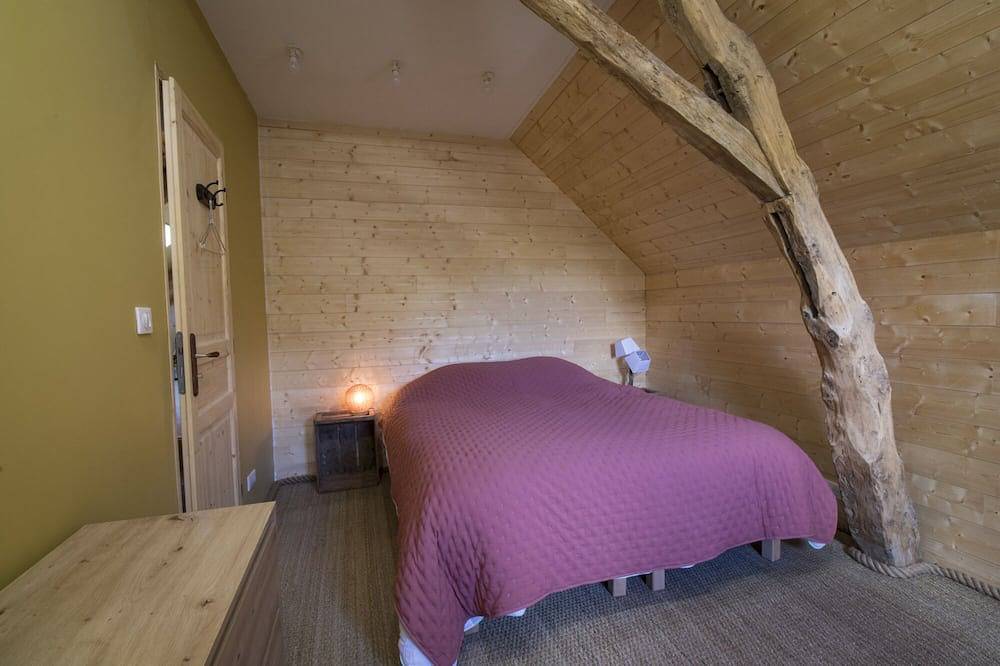 La Maison des Tilleuls, un éco-gîte plein de charme en plein Périgord Noir in Salignac-Eyvigues, Périgord Noir