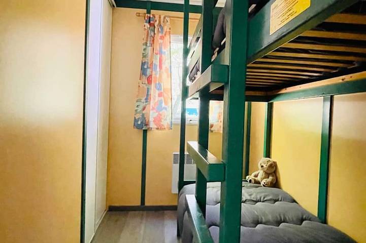 Gîte pour 6 personnes, avec terrasse et piscine, animaux acceptés à Camon - 3