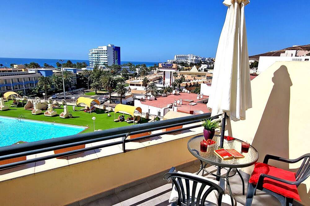 Ganze Wohnung, Apartment Buena Vista (Palm Garden) Morro Jable, sea view, pool in Solana Matorral, Pájara