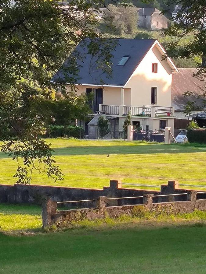Gîte pour 2 personnes, avec vue et jardin à Saint-Pé-de-Bigorre