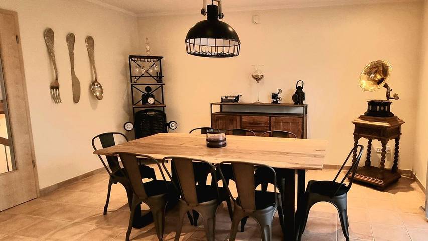 Ferienhaus für 9 Personen, mit Garten und Terrasse - 1