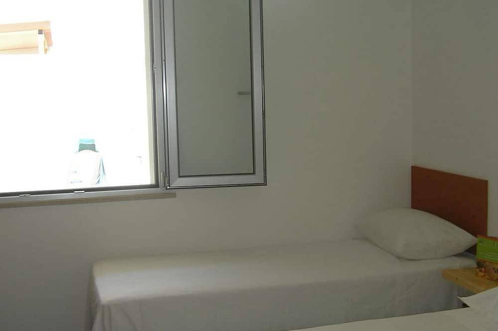 Entire apartment, Bright basement flat in Sannicola, Gulf of Taranto