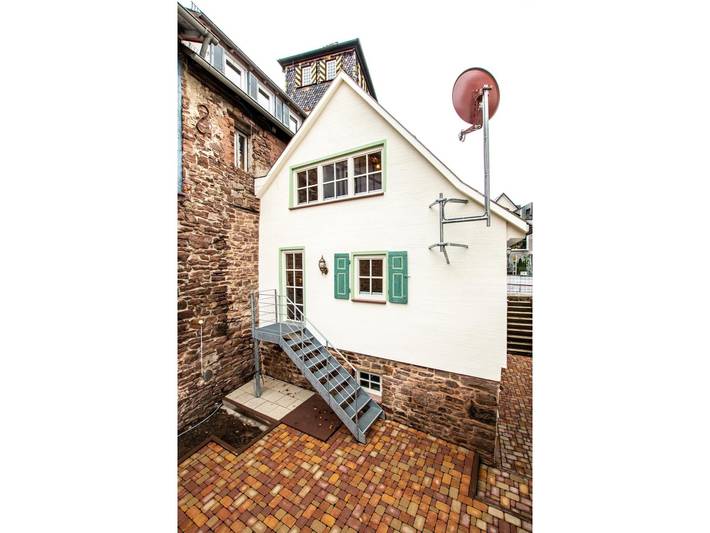 Torwärterhäusle mit Geschichte - Ferienwohnung, 80qm, 1 Schlafzimmer, 1 Schlafsofa, max. 4 Personen in Neubulach, Nordschwarzwald