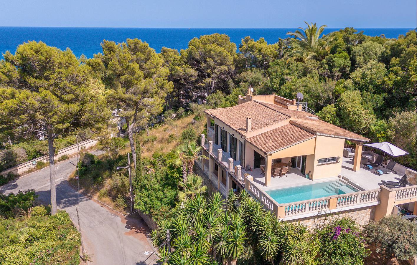 Seaside Serenity Apartment mit Pool und Terrasse in Costa de Canyamel, Capdepera