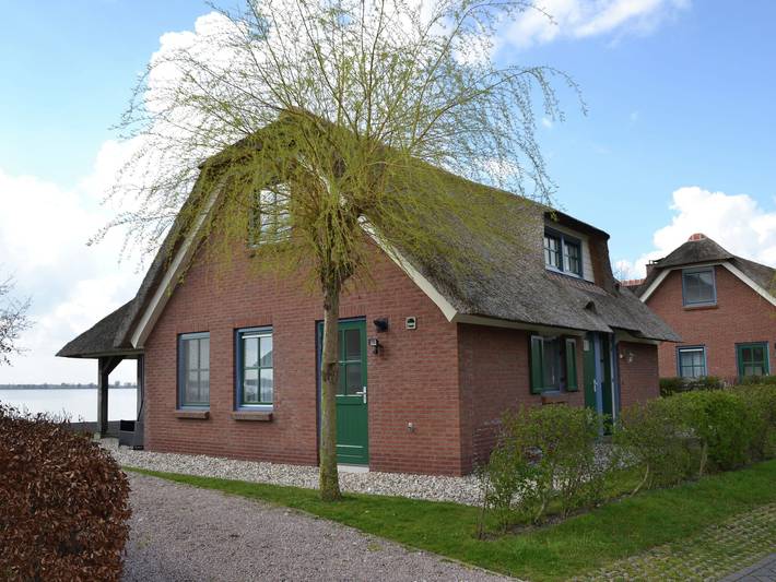 Ferienhaus für 6 Personen, mit Terrasse und Garten in Wanneperveen
