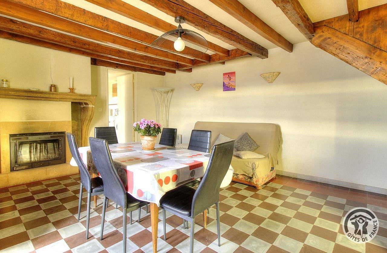 Les Micocouliers in Vindry-sur-Turdine, Villefranche-sur-Saône region