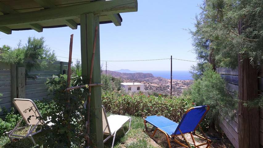 Location de vacances pour 5 personnes, avec terrasse ainsi que jardin et vue dans Triopetra - 4