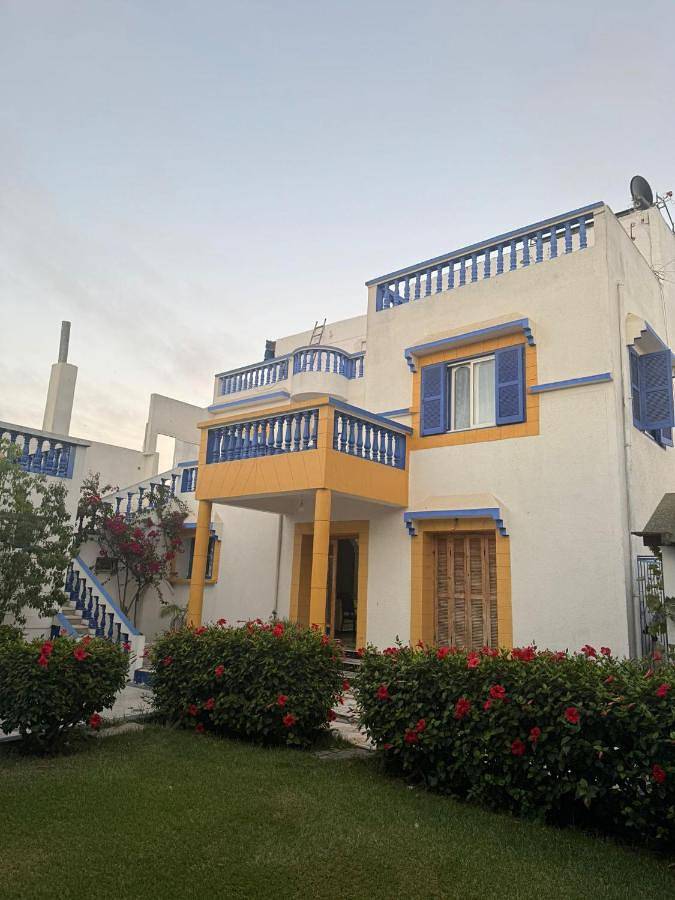 Appartement de vacances pour 5 personnes, avec terrasse ainsi que piscine et bassin pour enfant