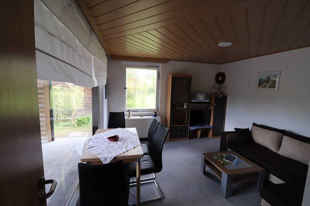 Haus am See - Kek2 - Ferienhaus - Badestrand mit Sand 150m Entfernung in Tanna, Saaleland