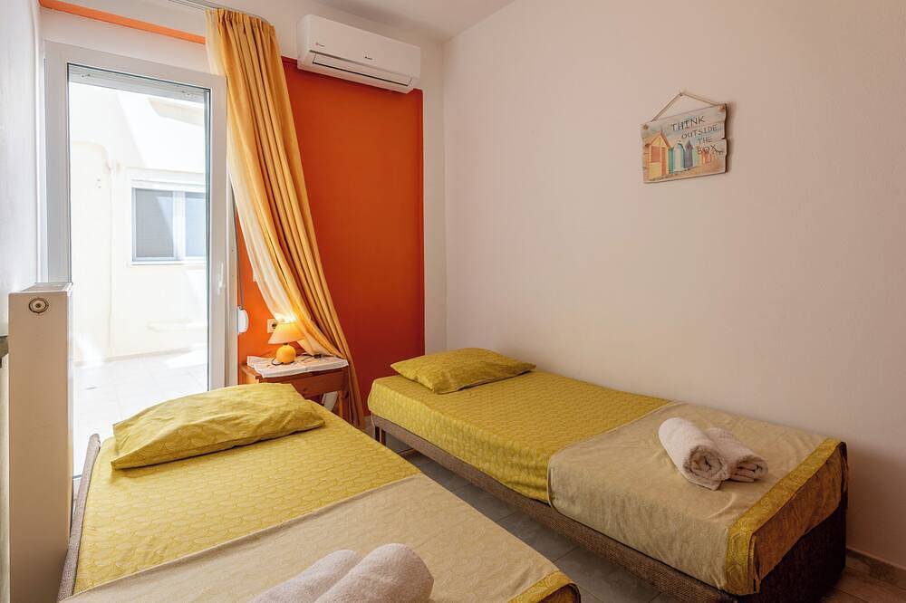 Ganze Wohnung, Geniessen Sie erholsame Familien-Sommerferien! Nur 5 min. zum Strand in Stalida, Iraklio-Heraklion und Umgebung