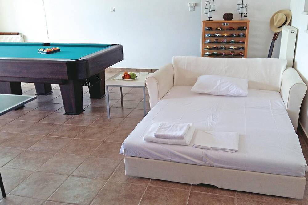 Beautiful home in Theologos in Theologos, Fthiotida