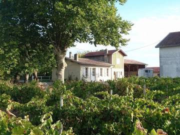 Gîte pour 8 personnes, avec jardin et vue, adapté aux familles à Ludon-Médoc