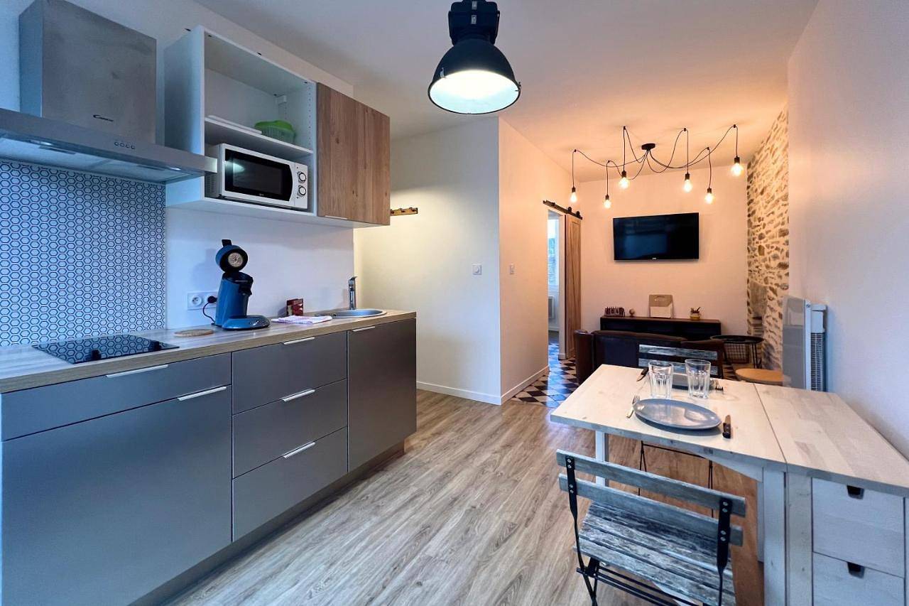 Appartement entier, One-Bedroom Apartment in Équeurdreville-Hainneville, Cherbourg-en-Cotentin