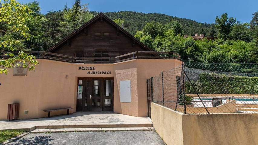 Location de vacances pour 5 personnes, avec terrasse et piscine à Guillaumes - 4