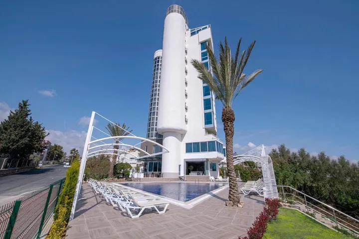Hotel para 2 personas, con vistas y jardín además de piscina y sauna - 1