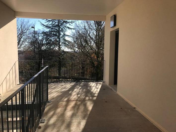 Gîte pour 4 personnes, avec terrasse et vue à Trespoux-Rassiels - 2