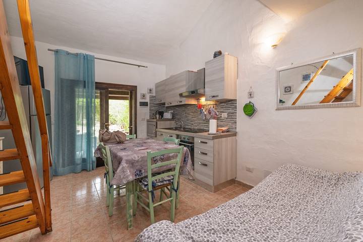 Villa Kima Cristallo in Sole Ruiu: Bergblick, Wlan, Klimaanlage, Gemeinschaftspool in Sole Ruiu, Olbia