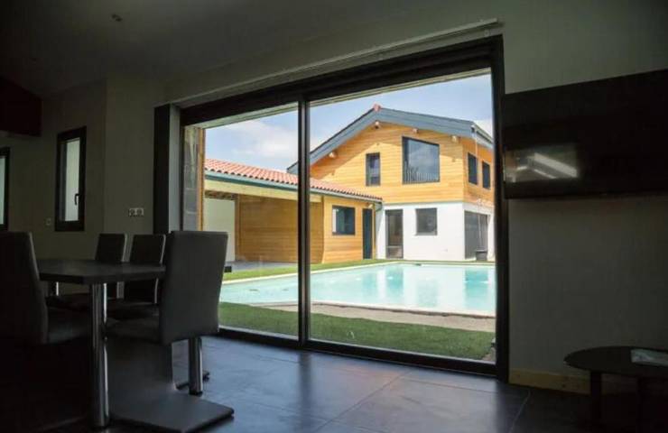 Gîte pour 6 personnes, avec vue ainsi que piscine et terrasse à Tossiat - 2