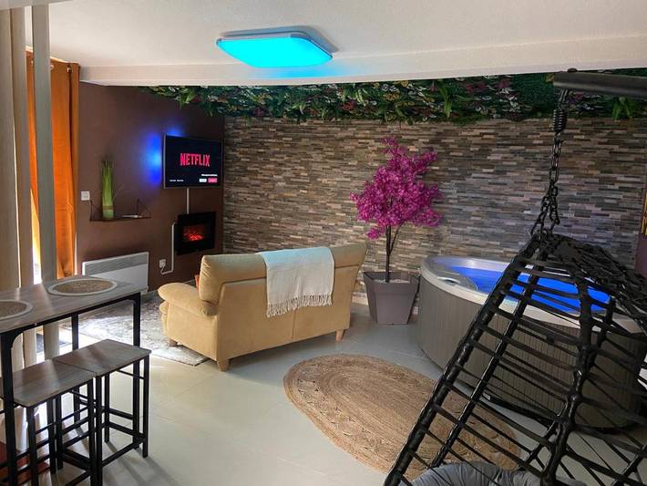 Appartement de vacances pour 2 personnes, avec Jacuzzi ainsi que Terrasse et Jardin