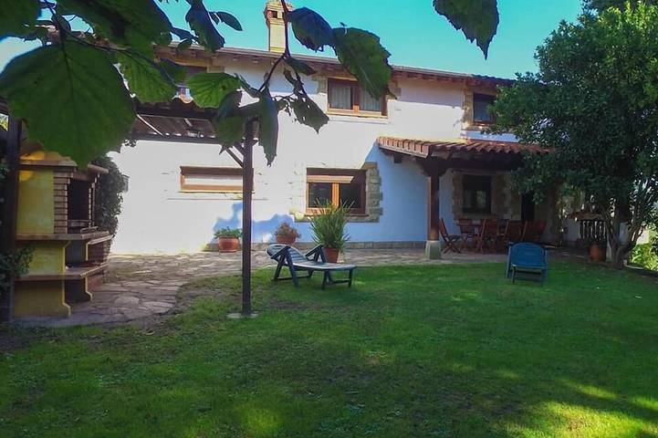 Casa rural para 8 personas, con jardín, Se admiten mascotas - 1