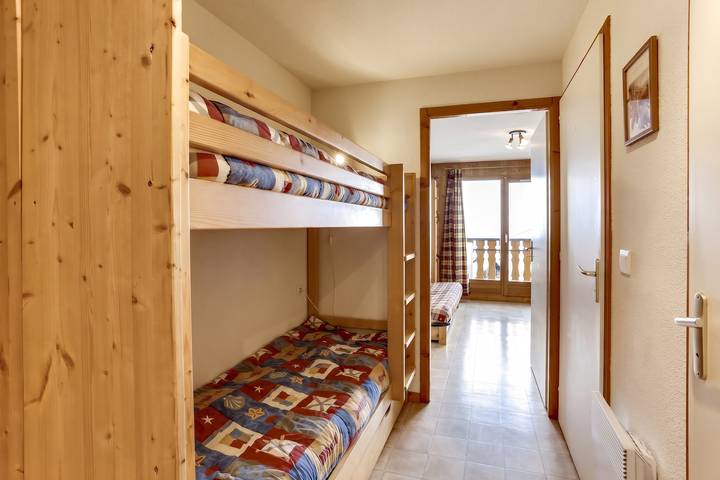 Entire apartment, Family apartment with lake view 35 m² in Thollon-les-Mémises, Thonon-les-Bains region