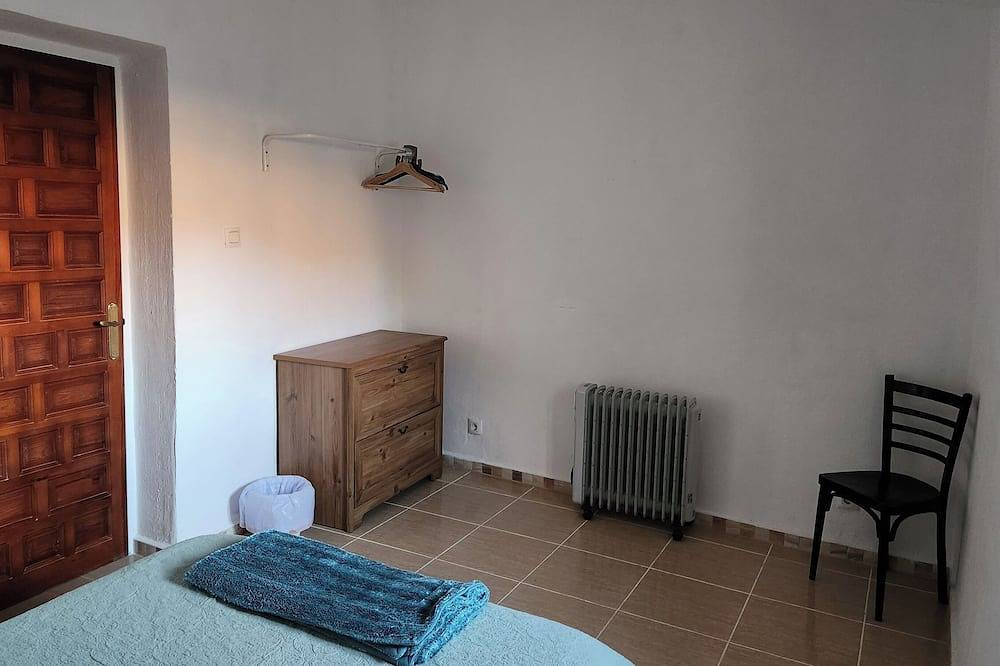 Geheel appartement, Casita-1 To 2Guests-Pool-Patio-Bbq-Parking in Huércal-Overa, Almería Provincie