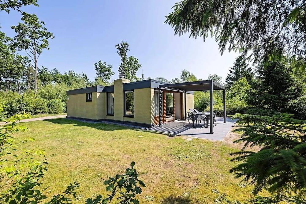 Bungalow 'de Dobbe' 6 persons in Friesland