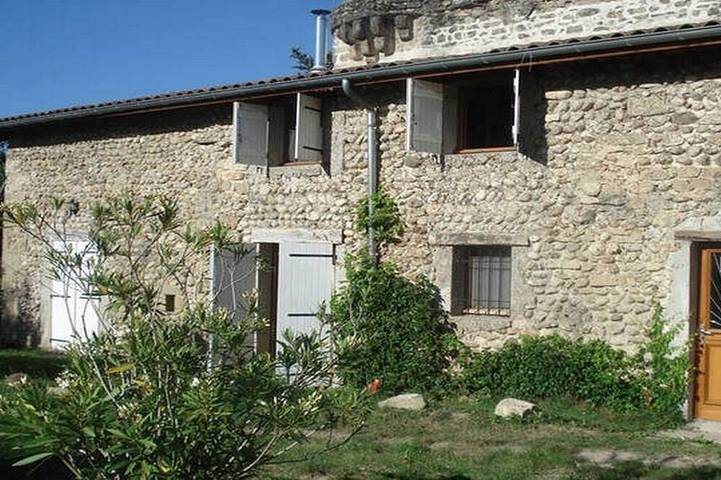 Location de vacances pour 4 personnes, avec jardin et terrasse à Saint-Paul-lès-Romans