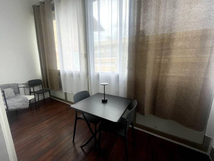 Gîte pour 4 personnes, avec balcon dans Lac de Saint-Cassien - 4