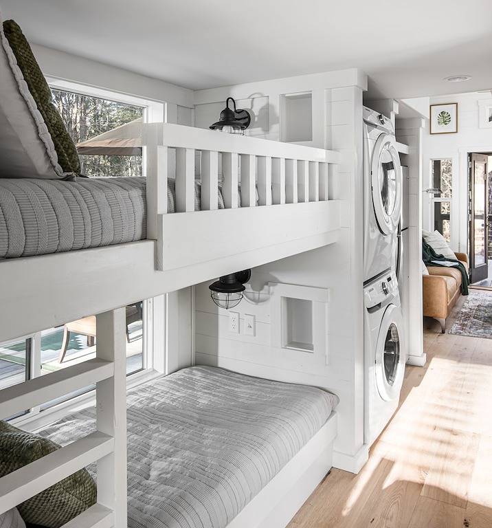 Enjoy the lake & mountain retreat at The Water & Woods Tiny Home in Grundy County