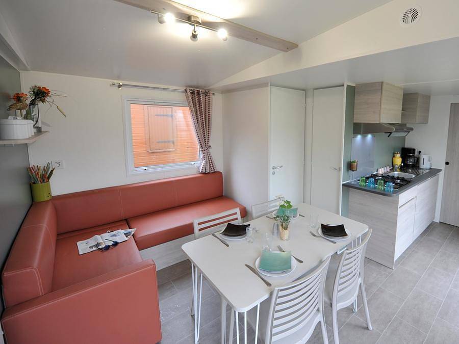 Camping Domaine de La Pinede - Mobilhome 4 personnes - Mobil home Confort+ 2 chambres in Étaples, Région de Montreuil