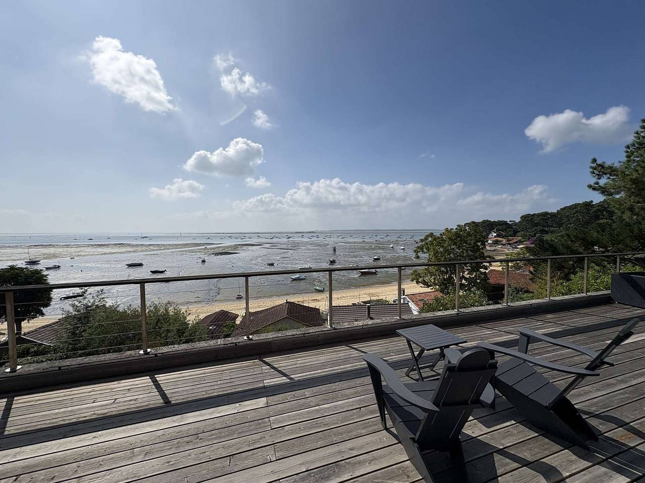 Exceptional villa with spacious terraces in Cap-Ferret in Petit Piquey, Lège-Cap-Ferret