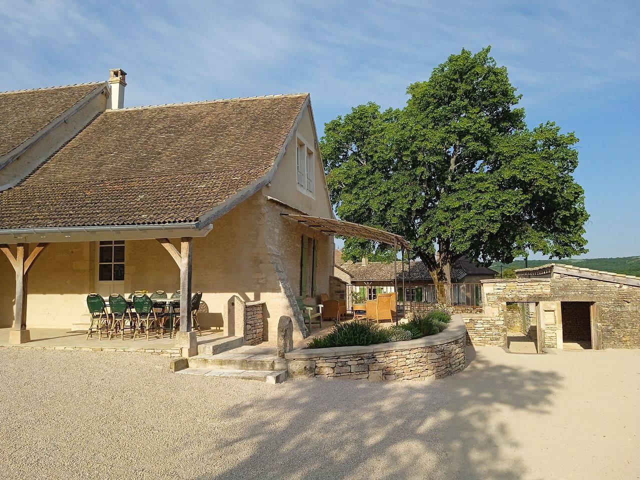 Une Pause à Outry in Ozenay, Région de Mâcon
