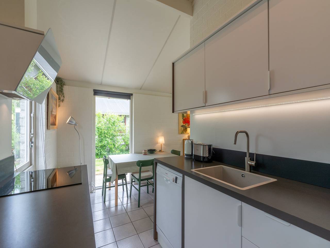 Ferienhaus nahe Petten Strand mit Pool in Petten, Noord-Holland - Nordseeküste