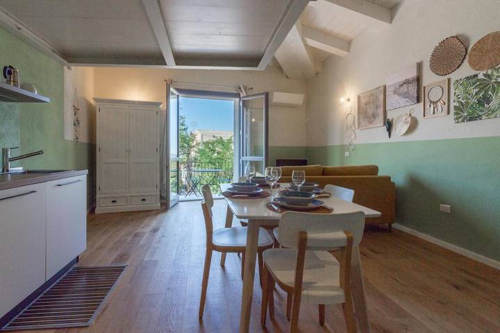 Ferienwohnung für 4 Personen, mit Balkon und Terrasse sowie Ausblick in San Pantaleo