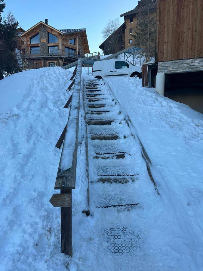 Chalet pour 5 personnes, avec piscine et balcon ainsi que vue et sauna dans La Joue du Loup - 3