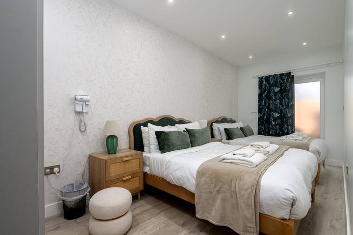 Apartamento entero, Apartamento de vacaciones para 6 personas con jardín in Barrio de Ealing (Londres), Londres