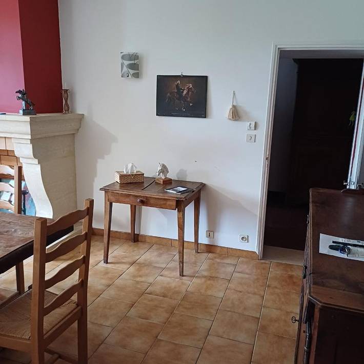 Gîte pour 2 personnes, avec piscine et vue à Montignac-Charente