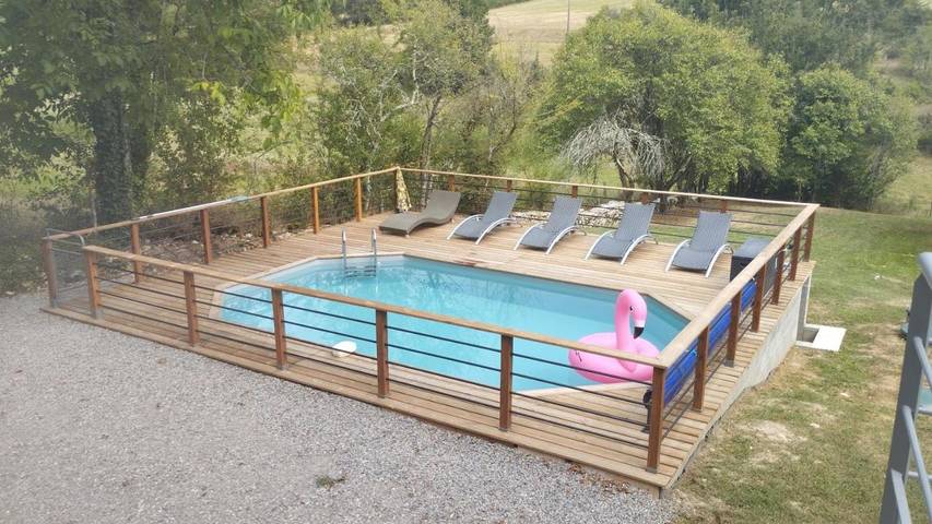 Location de vacances pour 6 personnes, avec piscine ainsi que vue et jardin, adapté aux familles à Boussac (Lot) - 3