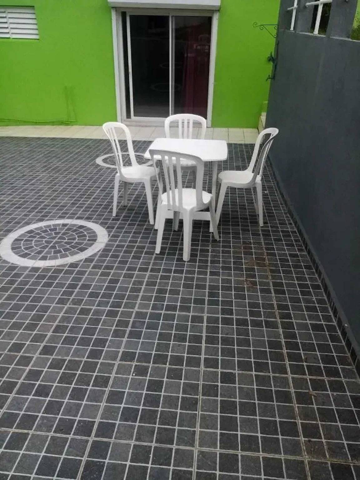 Ganze Wohnung, Ferienwohnung in Le Gosier, 70 m² mit Terrasse in Le Gosier, Guadeloupe