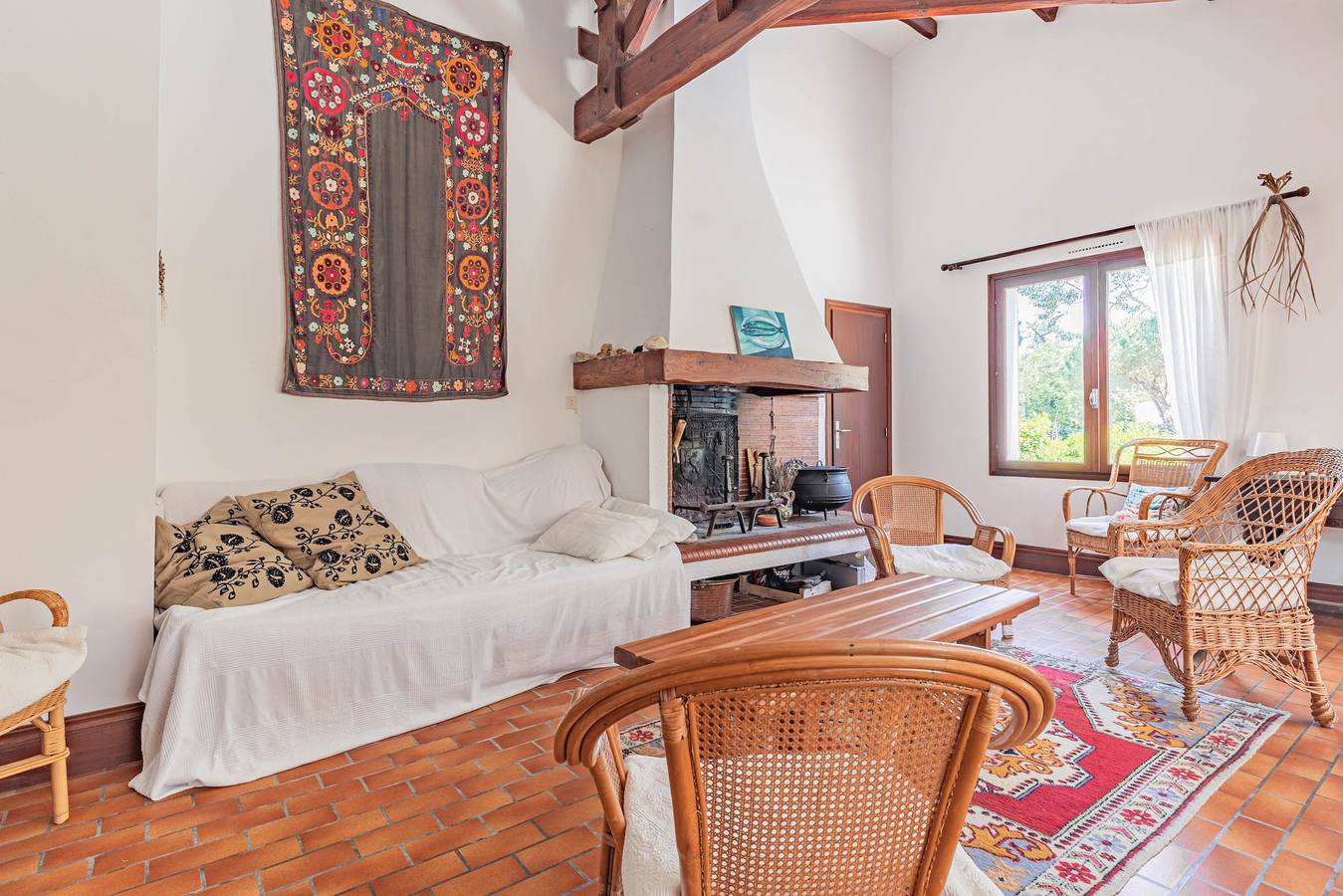 Familiehuis aan bosrand met terras, privétuin en balkon in Le Grand-Village-Plage, Côte de Beauté
