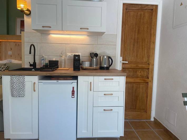 Gîte pour 2 personnes, avec terrasse dans Office De Tourisme De Bormes Les Mimosas - Le Port - 3